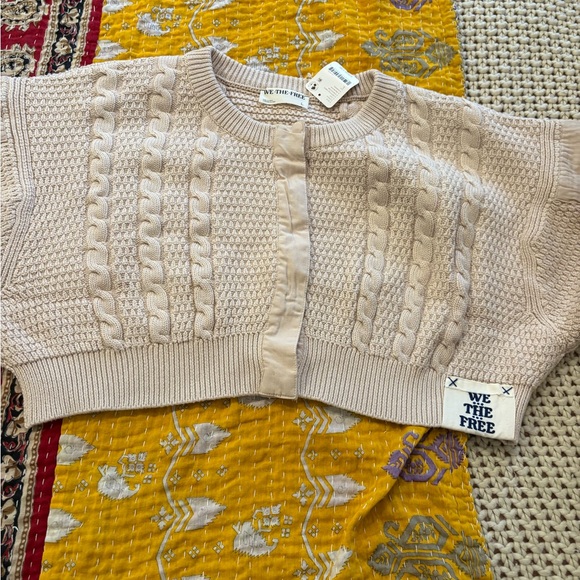 We The Free Cropped Heritage Ivory/Beige Cable Knit Cardigan - Picture 3 of 12